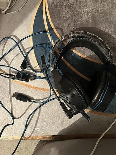 Игровая гарнитура с проводным подключением - Полноразмерные наушники at lalafo.kg Игровая гарнитура с проводным подключением - Полноразмерные наушники