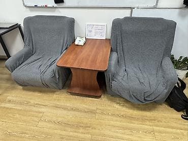 Журнальный столик из ЛДСП
Отдам все это за 3тыс сом at lalafo.kg Журнальный столик из ЛДСП
Отдам все это за 3тыс сом