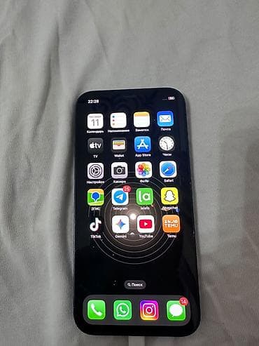 IPhone 12, Б/у, 64 ГБ, Синий, Чехол, 77 % at lalafo.kg IPhone 12, Б/у, 64 ГБ, Синий, Чехол, 77 %