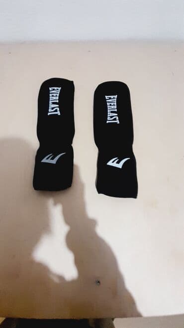 Накладки/футы для тхэквондо/кикбоксинга Everlast (пара) - Цвет at lalafo.kg Накладки/футы для тхэквондо/кикбоксинга Everlast (пара) - Цвет