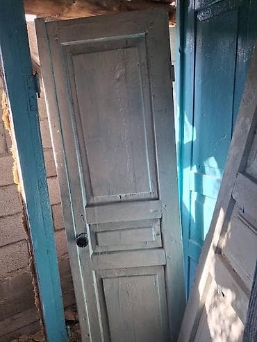 Деревянные филенчатые двери. - Материал: массив дерева. - at lalafo.kg Деревянные филенчатые двери. - Материал: массив дерева. -