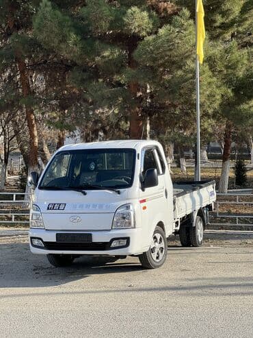 Hyundai Porter: 2020 г., 2.5 л, Типтроник, Дизель at lalafo.kg Hyundai Porter: 2020 г., 2.5 л, Типтроник, Дизель