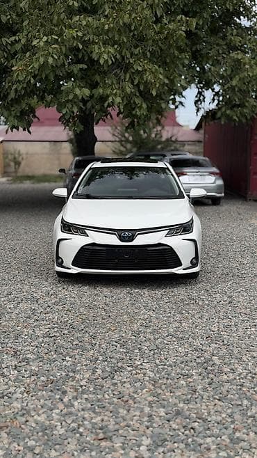 Toyota Corolla: 2020 г., 1.8 л, Вариатор, Гибрид, Седан at lalafo.kg Toyota Corolla: 2020 г., 1.8 л, Вариатор, Гибрид, Седан