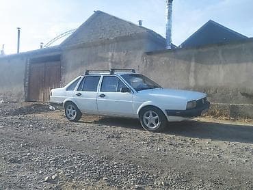 Volkswagen Passat: 1980 г., Седан at lalafo.kg Volkswagen Passat: 1980 г., Седан