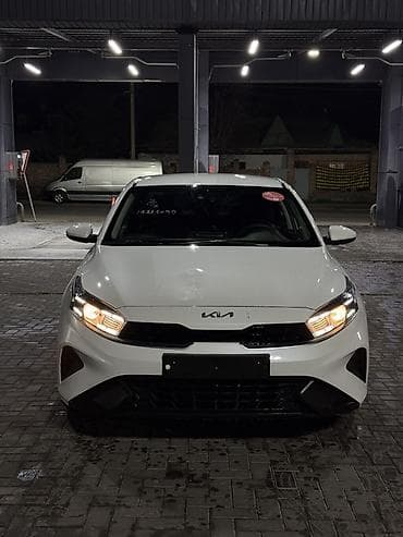 Kia K3: 2021 г., 1.6 л, Вариатор, Бензин, Седан at lalafo.kg Kia K3: 2021 г., 1.6 л, Вариатор, Бензин, Седан