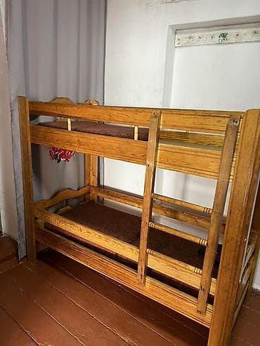 Двухъярусная деревянная кровать качественная - Материал: массив at lalafo.kg Двухъярусная деревянная кровать качественная - Материал: массив