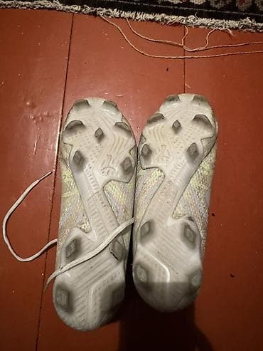 40 размер Футбольные бутсы Puma Future (модель с высоким at lalafo.kg 40 размер Футбольные бутсы Puma Future (модель с высоким