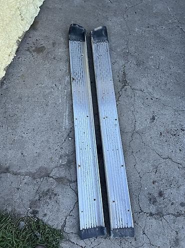 Подножки Toyota at lalafo.kg Подножки Toyota