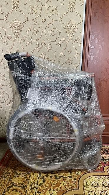 Инвалидная коляска для обеспечения мобильности и удобства at lalafo.kg Инвалидная коляска для обеспечения мобильности и удобства