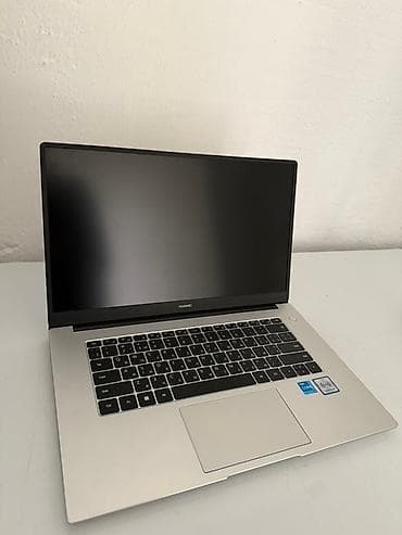 Ноутбуки HUAWEI: Ноутбук Huawei MateBook D 15 в серебристом корпусе с черной at lalafo.kg — 1 Ноутбуки HUAWEI: Ноутбук Huawei MateBook D 15 в серебристом корпусе с черной — 1