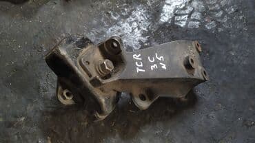 Подушка коробки передач Toyota Б/у, Оригинал at lalafo.kg Подушка коробки передач Toyota Б/у, Оригинал