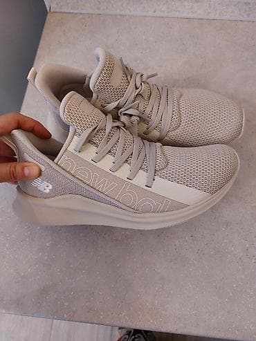 Кроссовкалар, 37, New Balance, Жаңы, түсү - Саргыч боз lalafo.kg да — 1 Кроссовкалар, 37, New Balance, Жаңы, түсү - Саргыч боз — 1