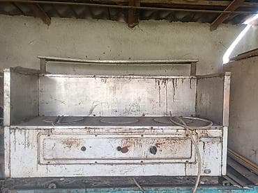 Промышленная электрическая плита с защитным фартуком и рабочей полкой at lalafo.kg Промышленная электрическая плита с защитным фартуком и рабочей полкой