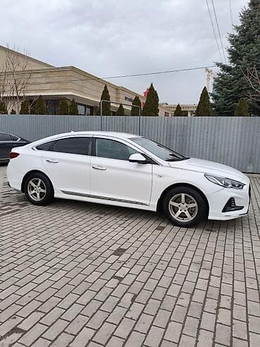 Hyundai Sonata: 2019 г., 2 л, Автомат, Газ, Седан at lalafo.kg Hyundai Sonata: 2019 г., 2 л, Автомат, Газ, Седан