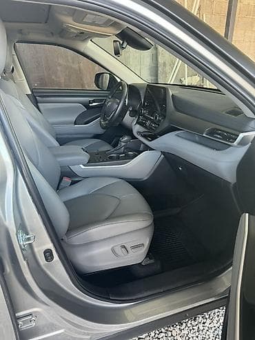 Toyota Highlander: 2025 г., 2.5 л, Автомат, Гибрид, Кроссовер at lalafo.kg Toyota Highlander: 2025 г., 2.5 л, Автомат, Гибрид, Кроссовер