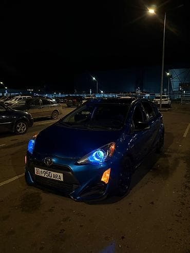 Toyota Aqua: 2017 г., 1.8 л, Гибрид, Хэтчбэк at lalafo.kg Toyota Aqua: 2017 г., 1.8 л, Гибрид, Хэтчбэк