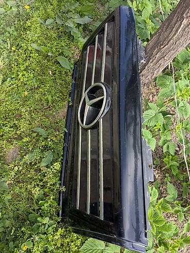 Решетка радиатора Mercedes-Benz at lalafo.kg Решетка радиатора Mercedes-Benz