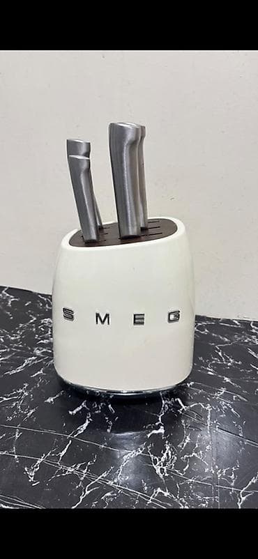 Набор кухонных ножей SMEG с подставкой. - Фирменная подставка SMEG в at lalafo.kg Набор кухонных ножей SMEG с подставкой. - Фирменная подставка SMEG в
