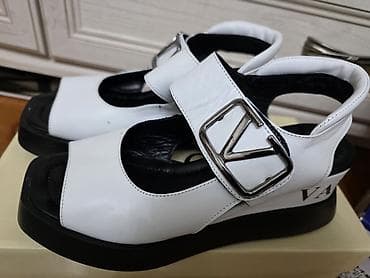 Босоножки, 40, Valentino, Б/у, цвет - Белый, Платная доставка at lalafo.kg Босоножки, 40, Valentino, Б/у, цвет - Белый, Платная доставка