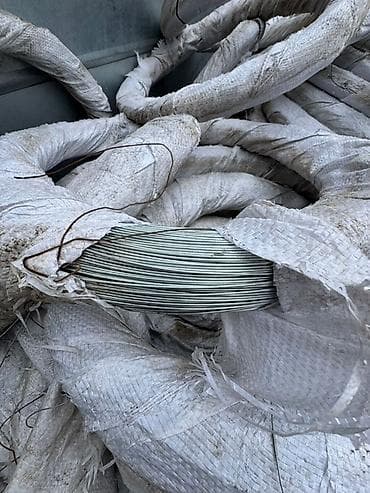 Оцинкованная проволока в бухтах - Материал: стальная оцинкованная at lalafo.kg Оцинкованная проволока в бухтах - Материал: стальная оцинкованная