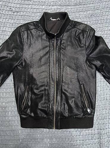 Продам шикарную кожаную куртку с ягненка. В хорошем состоянии, размер at lalafo.kg Продам шикарную кожаную куртку с ягненка. В хорошем состоянии, размер