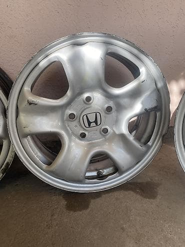 Железные Диски R 16 Honda, отверстий - 5, Б/у at lalafo.kg Железные Диски R 16 Honda, отверстий - 5, Б/у