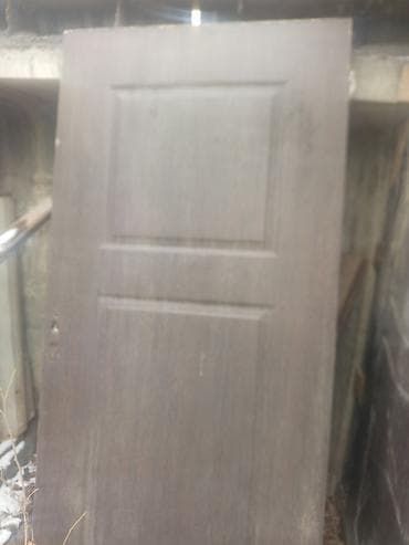 Межкомнатная дверь, Б/у, Глухие at lalafo.kg Межкомнатная дверь, Б/у, Глухие