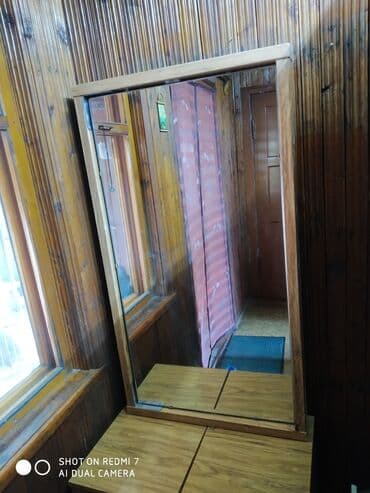 Зеркало можноиспользовать как настенное и как настольное,размер 110*60 at lalafo.kg Зеркало можноиспользовать как настенное и как настольное,размер 110*60