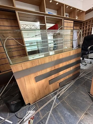 Витринная прилавочная стойка для магазина - Материал: корпус под lalafo.kg да — 1 Витринная прилавочная стойка для магазина - Материал: корпус под — 1