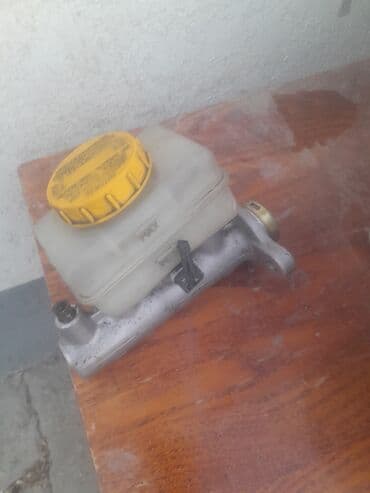 Главный тормозной цилиндр с интегрированным бачком для тормозной at lalafo.kg Главный тормозной цилиндр с интегрированным бачком для тормозной