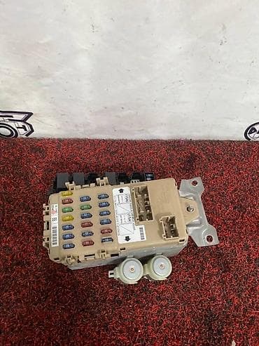 Блок предохранителей Subaru Forester SG5 EJ 20 2 2002 (б/у) at lalafo.kg Блок предохранителей Subaru Forester SG5 EJ 20 2 2002 (б/у)