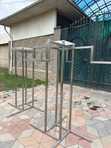 Вешалки, плечики, Б/у, Бесплатная доставка at lalafo.kg Вешалки, плечики, Б/у, Бесплатная доставка