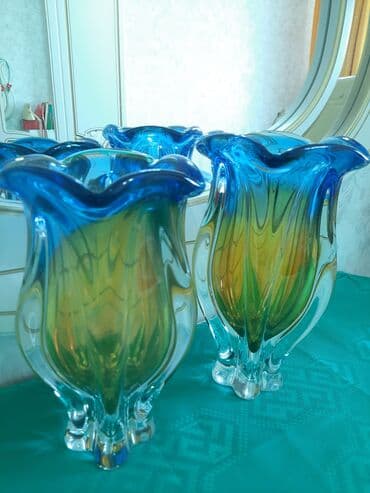 ПРОДАЮ ВАЗЫ ИЗ ТОЛСТОГО ЦВЕТНОГО СТЕКЛА. БОГЕМИЯ!!! ЧЕХИЯ!!! at lalafo.kg ПРОДАЮ ВАЗЫ ИЗ ТОЛСТОГО ЦВЕТНОГО СТЕКЛА. БОГЕМИЯ!!! ЧЕХИЯ!!!