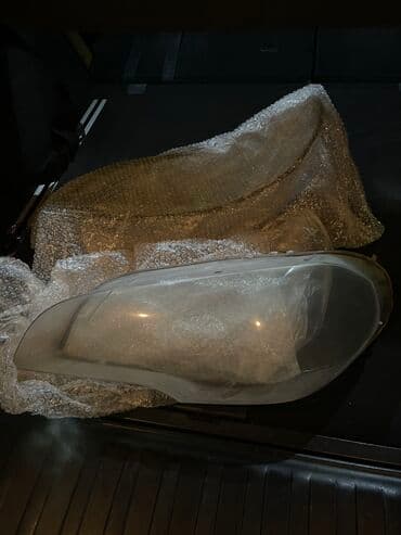 Комплект передних фар BMW 2008 г., Б/у, Оригинал at lalafo.kg Комплект передних фар BMW 2008 г., Б/у, Оригинал