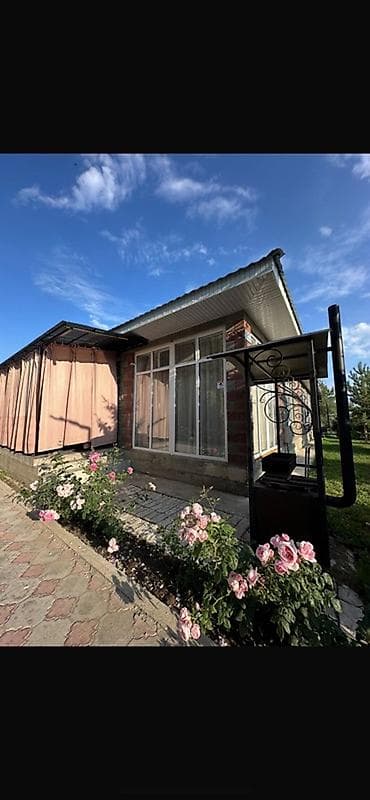 Гостевой домик с террасой и садом роз. Планировка и интерьер: - at lalafo.kg Гостевой домик с террасой и садом роз. Планировка и интерьер: -