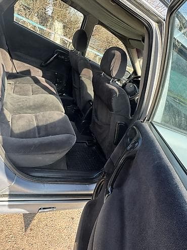 Vauxhall: Opel Vectra: 2002 г., 1.6 л, Бензин, Универсал at lalafo.kg — 8 Vauxhall: Opel Vectra: 2002 г., 1.6 л, Бензин, Универсал — 8