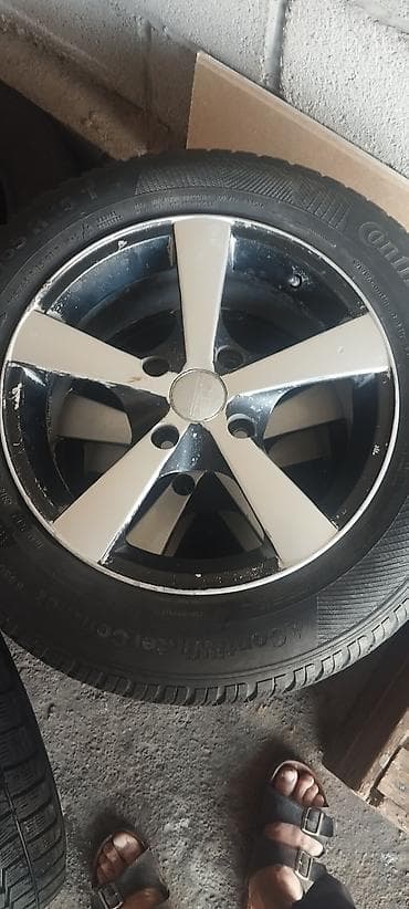 Колеса в сборе 195 / 65 / R 15, Зима, Б/у, Комплект, Легковые, Литые, отверстий - 4 at lalafo.kg Колеса в сборе 195 / 65 / R 15, Зима, Б/у, Комплект, Легковые, Литые, отверстий - 4