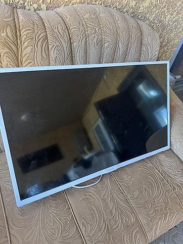 Телевизор Philips 32PHS4032/60, диагональ 32" (80 см), белый корпус at lalafo.kg Телевизор Philips 32PHS4032/60, диагональ 32" (80 см), белый корпус