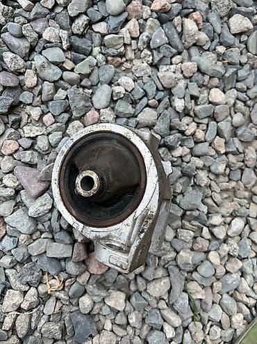 Подушка мотора Honda 2005 г., Б/у, Оригинал, Япония at lalafo.kg Подушка мотора Honda 2005 г., Б/у, Оригинал, Япония