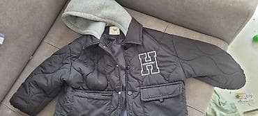 Детская стеганая куртка с капюшоном - Цвет: черный, капюшон серый at lalafo.kg Детская стеганая куртка с капюшоном - Цвет: черный, капюшон серый