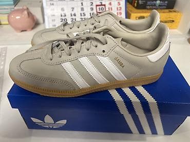 Комплект обуви 1) Кроссовки Adidas Samba - Классическая модель с at lalafo.kg Комплект обуви 1) Кроссовки Adidas Samba - Классическая модель с