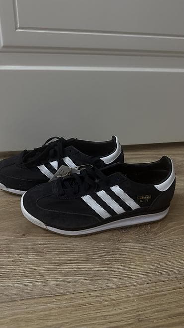 Кроссовкалар, 38, 38.5, Adidas Originals, Жаңы, түсү - Кара, Өзү алып кетүү, Акылуу жеткирүү lalafo.kg да — 1 Кроссовкалар, 38, 38.5, Adidas Originals, Жаңы, түсү - Кара, Өзү алып кетүү, Акылуу жеткирүү — 1