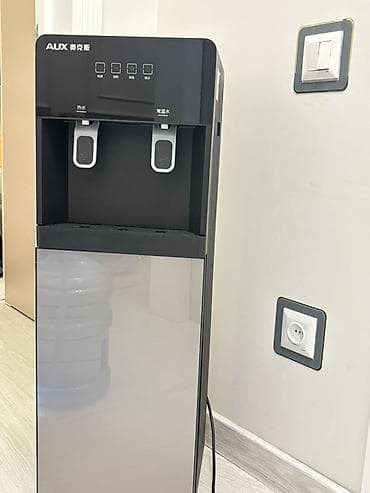 Кулер для воды at lalafo.kg Кулер для воды