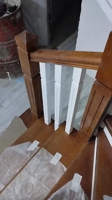 Готовые перила, Материал: Дерево, Для лестницы at lalafo.kg Готовые перила, Материал: Дерево, Для лестницы