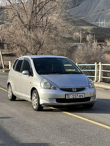 Honda Fit: 2004 г., Автомат, Бензин, Хэтчбэк at lalafo.kg Honda Fit: 2004 г., Автомат, Бензин, Хэтчбэк