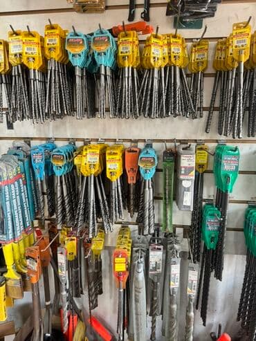 Набор буров SDS-Plus предназначен для сверления отверстий в бетоне at lalafo.kg Набор буров SDS-Plus предназначен для сверления отверстий в бетоне