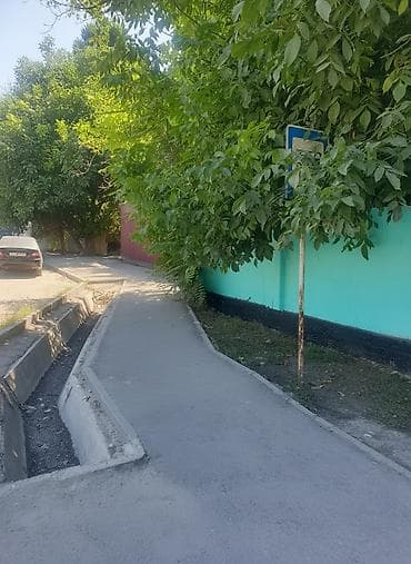 Продаю дом 2 этажа, дом построен из красного кирпича, добротный с at lalafo.kg Продаю дом 2 этажа, дом построен из красного кирпича, добротный с