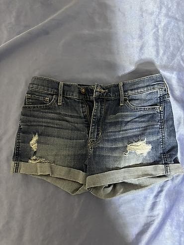 Джинсовые шорты Hollister - Модель: Short-Shorty - Размер по бирке lalafo.kg да Джинсовые шорты Hollister - Модель: Short-Shorty - Размер по бирке