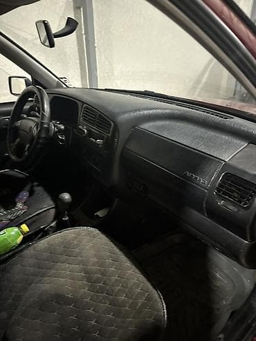 Volkswagen Passat Variant: 1995 г., 1.8 л, Ручные, Бензин, Универсал at lalafo.kg Volkswagen Passat Variant: 1995 г., 1.8 л, Ручные, Бензин, Универсал