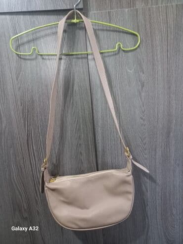 Сумки женские, бежевый кожанный 1800с. со стразами розовый 1000с at lalafo.kg Сумки женские, бежевый кожанный 1800с. со стразами розовый 1000с